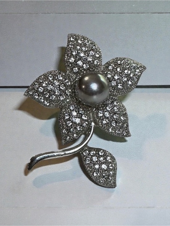 Monet Jewelry - Vintage Monet Rhinestone Floral Flower Brooch Pendant Pin Hat Coat Scarf Pin
